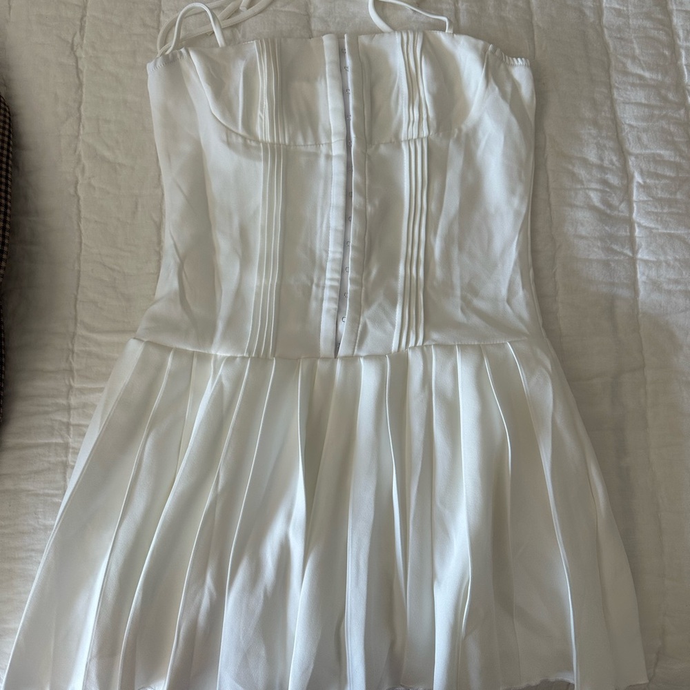 Elegant White Pleated Dress